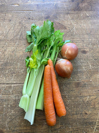 Selezione Brodo/soffritto (0,5kg) - Sedano, carota e cipolla - L'Orto di Barbieri